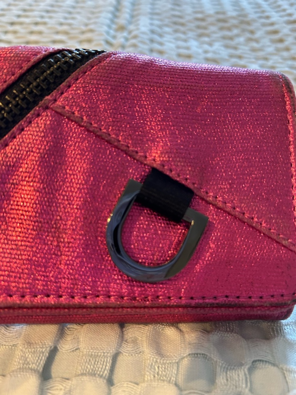 L.A.M.B. Metallic Hot Pink Zip Clutch - Picture 4 of 9
